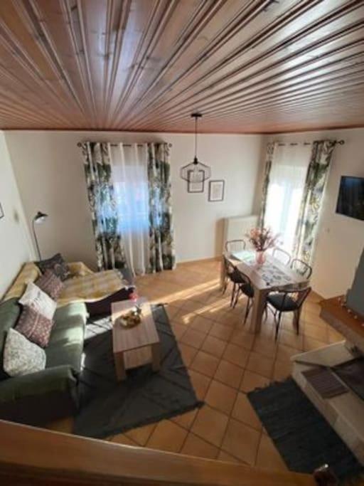 Laki'S House Οροφοδιαμέρισμα Με Σοφίτα Thermo 外观 照片