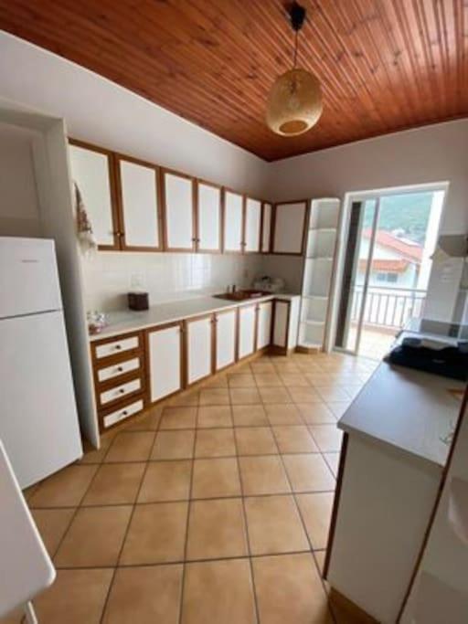 Laki'S House Οροφοδιαμέρισμα Με Σοφίτα Thermo 外观 照片